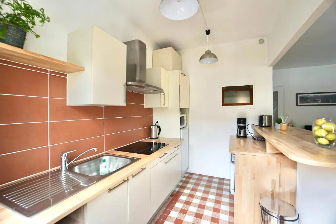 Cocon Urbain * Proche Centre * A 2 Pas De La Gare* Apartment Lorient France